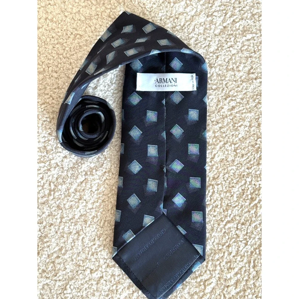 Armani Collezioni Blue Geometric Silk Mens Neck Tie W: 3 1/2'' x L: 55